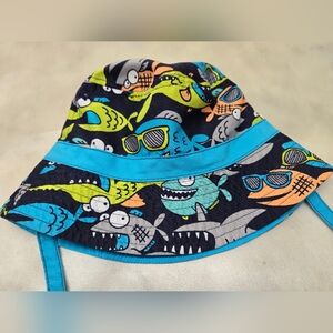 Source Unknown Kids Bucket Hat with Blue/ Green Print Cartoon Sharks/Fish